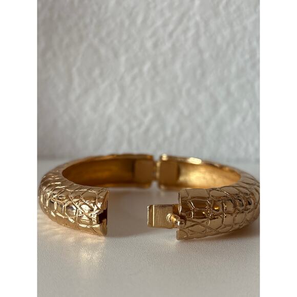 B57 Napier Bracelet Women Vintage Quilted Diamond Snakeskin Hinged Bangle - Picture 9 of 11